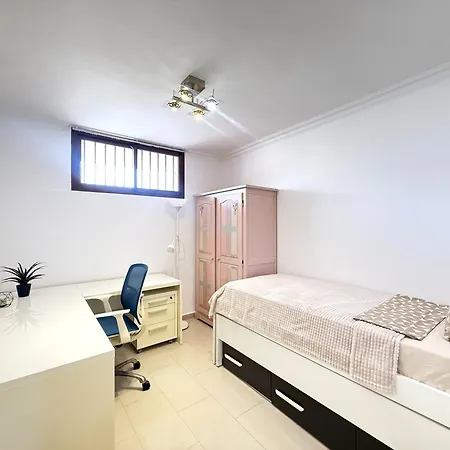 Paulmarie Cristianos 洛斯克里斯蒂亚诺斯